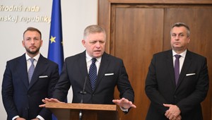 Z rebelov ministri: Prehľad sporov a nejednotných hlasovaní koalície v roku 2025