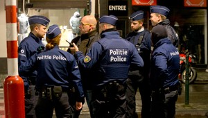 Strojca parížskych útokov Abdeslam lákal na spoluprácu utečencov v Budapešti