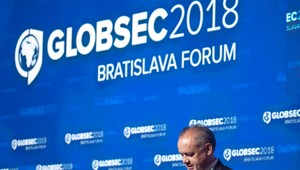 Kiska vidí ako problém zlú politiku, Lajčák bezpečnostné hrozby. Treba spojiť sily, tvrdia