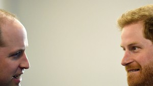 Vy sa dozviete skôr ako ja, že má Harry dieťa, vtipkuje princ William