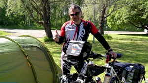 Šialená jazda. Slováci zvládli trasu z Fínska domov na bicykloch