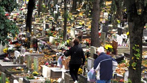 Cesty budú plné áut aj chodcov. Polícia počas Dušičiek posilní hliadky na Slovensku