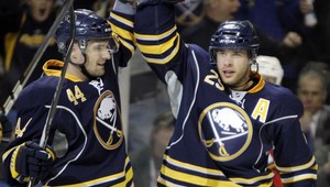 Andreja Sekeru (27) vymenilo Buffalo do Caroliny