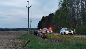 Dopravná nehoda na Záhorí. Zasahovať musel aj záchranársky vrtuľník