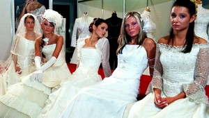 Chceš sa ženiť, koľko zarábaš? Prioritou je dnes výška platu