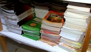 Stále chýbajú učebnice. Nie sú peniaze a proces verejného obstarávania je zdĺhavý