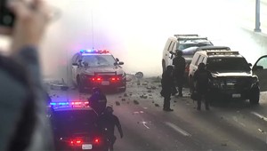 Protesty proti imigračnej politike sa šíria, v Los Angeles platí zákaz vychádzania