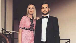 Česká hokejová hviezda má so známou modelkou druhú dcéru