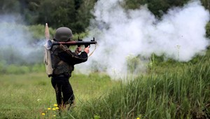 Na Slavjansk pršia granáty, východ Ukrajiny v plameňoch