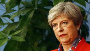 Poslanci opäť odmietli brexitovú dohodu. Donald Tusk zvolal mimoriadny samit