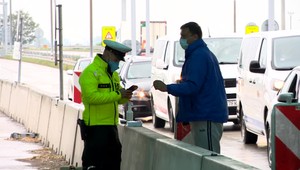 Slováci žijúci v Česku či Maďarsku nemôžu navštíviť Slovensko. Nemajú tam totiž trvalý alebo prechodný pobyt