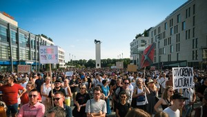 V Bratislave sa začal protest kultúrnej obce: Pozrite sa, ako prebiehal