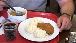 Vyhladovaný zlodej (30) vykradol garáž a všetko vymenil za jedlo