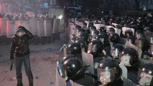 Strety na Ukrajine si mali vyžiadať 5 mŕtvych, viac ako 300 zranených