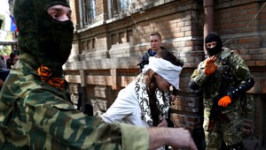 Proruskí radikáli zadržiavajú na východe Ukrajiny niekoľko novinárov