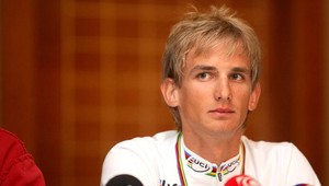 Velits nahnevaný na výber cyklistov pre OH