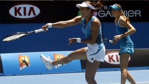 Hantuchová so Sugijamovou postúpili do semifinále štvorhry