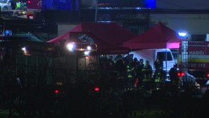 Minúty po zrážke vlakov: Policajné telové kamery ukazujú dramatický zásah