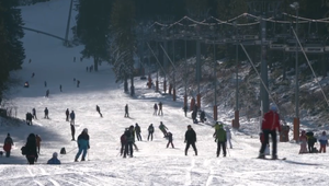 VIDEO: Otvorenie lyžiarskej sezóny v Jasnej sprevádzalo spustenie novej lanovky. Nechýbala ani Petra Vlhová
