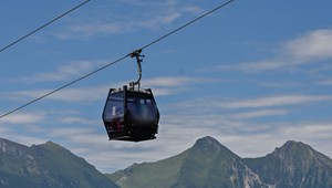 Lanovka uväznila 8 ľudí: Chlapec skončil na niekoľko hodín v bezvedomí