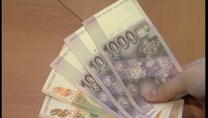 Druhý pilier je nevýhodný aspoň pre tretinu sporiteľov