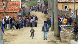 Mladík sa pýtal dievčat na cestu: Pokus o únos, tvrdia osadníci