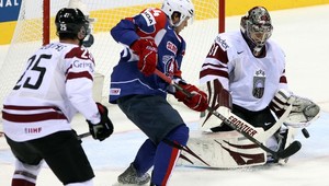 Slovinci zmrazili Lotyšov, Rakúsko s debaklom od Bieloruska