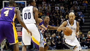 NBA: Prehry Lakers aj Clippers, Houston rozdrvil New York