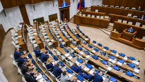 Manévre v parlamente: Rokovania o ochrane prírody a odvolávanie predsedov výborov