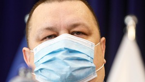 Hlavný hygienik Ján Mikas odmieta kritiku generálnej prokuratúry. Poukazuje na nezrovnalosti