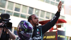 Spojenie umenia a športu. Majster sveta vyobrazený hracími kockami