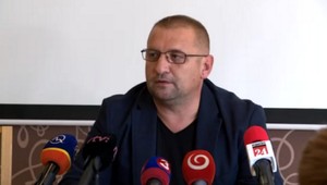 Polícia zatkla Ivana Katrinca, ktorý tvrdil, že nehodu v Hejciach nezavinil pilot