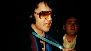 Hrobku, v ktorej ležalo telo Elvisa Presleyho, stiahli z dražby