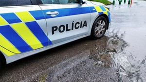 Poslal mu fotografiu nahého dievčaťa a začal ho vydierať. Tento podvod tu ešte nebol!