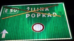 Výhovorka "diaľničnú známku som nezohnal" na policajtov neplatí