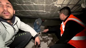 TV JOJ v Turecku: Reportér Rasťo Striško bol pri záchrane 5-člennej rodiny spod trosiek hotela