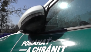 Mimoriadne pátranie v Bratislave: Policajtom utiekol muž v putách