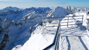 Čerstvá snehová nádielka uprostred leta. Horská záchranná služba varuje na počasie v Tatrách