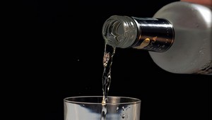 Slováci za minulý rok vypili 45 miliónov litrov liehovín