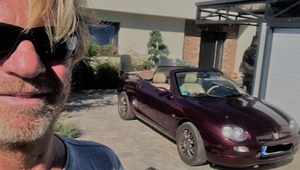 Potrebuje peniaze? Maroš Kramár ponúka na predaj tento prekrásny kabriolet!