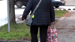 Lupiči prepadli 90-ročnú starenku. Zápasili s ňou o kabelku, v ktorej mala iba 8 eur