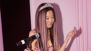 To ako?! Slávna návrhárka oslávila 73. narodeniny, no vyzerá ako TÍNEDŽERKA!