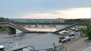 Dráma s mostom pokračuje: Do rieky sa zrútila jeho ďalšia časť