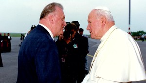 S hlavou cirkvi prichádza rad opatrení. Bezpečnostný analytik opísal, ako to vyzeralo pri návšteve Jána Pavla II.