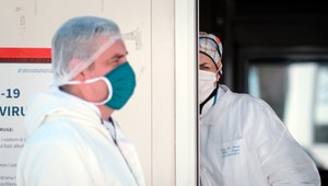 Zahraniční lekári ponúkajú Slovensku zadarmo pomoc. Na ich ponuku nikto nereagoval