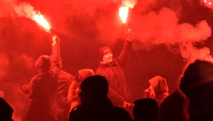 Kuriózny prípad na Silvestra: Mužovi v ústach vybuchla petarda