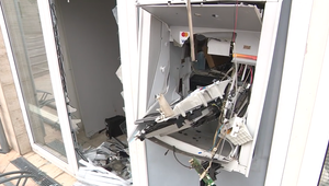 Maskovaní zlodeji odpálili bankomat plynovou metódou, podobne ako v Piešťanoch