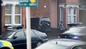 Pri protiteroristickej akcii v Londýne postrelili ženu