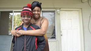 Chlapec (13) prehovoril o živote za falošnou stenou