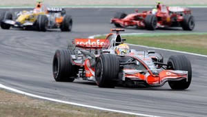 V Nemecku triumfoval Hamilton